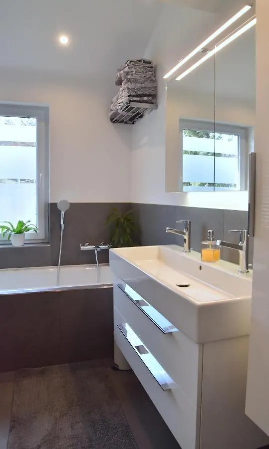 Apartment Wunderschone Helle Wohnung, 10 Min Zum Zentrum Stuttgart