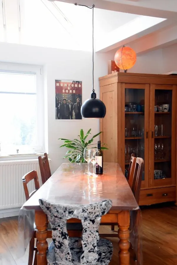 Wunderschone Helle Wohnung, 10 Min Zum Zentrum Stuttgart 0*,  Germany