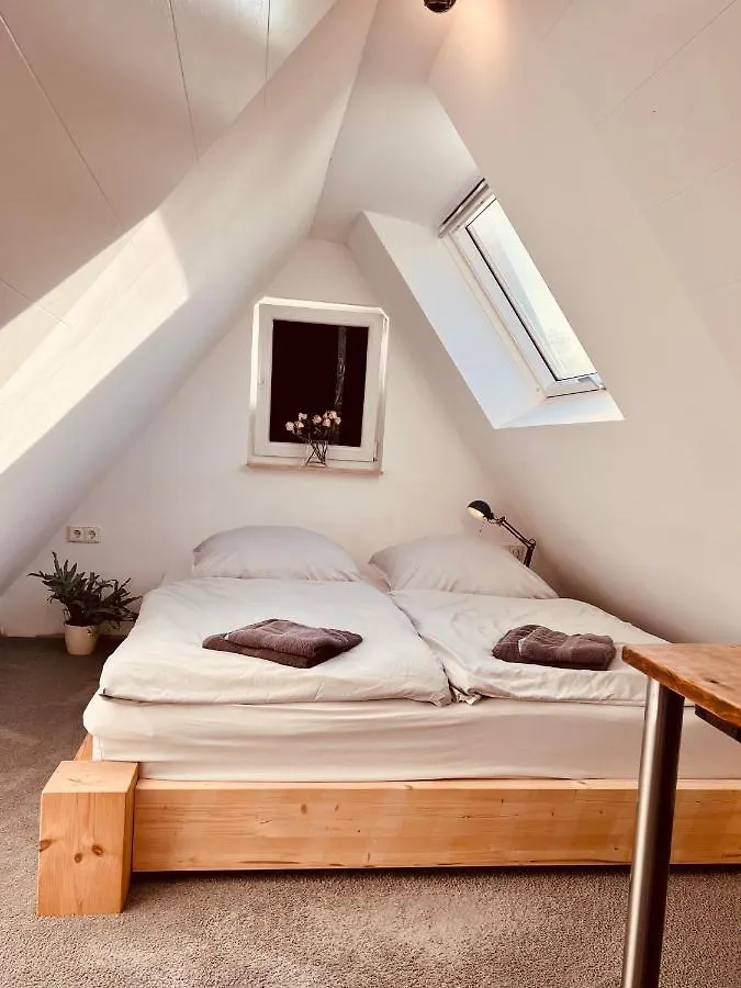 Wunderschone Helle Wohnung, 10 Min Zum Zentrum Stuttgart Lejlighed
