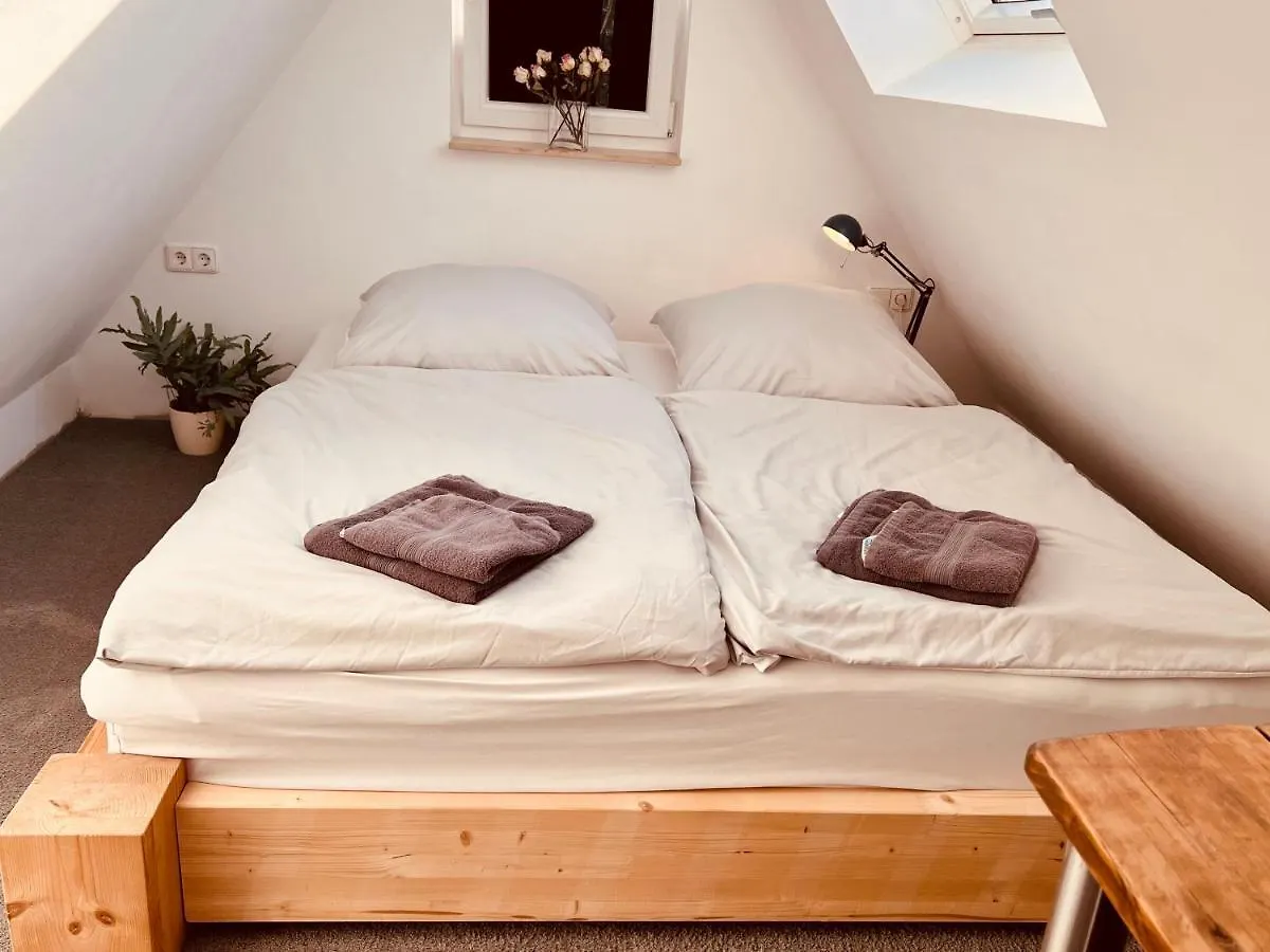 Wunderschone Helle Wohnung, 10 Min Zum Zentrum Stuttgart 0*,  Tyskland