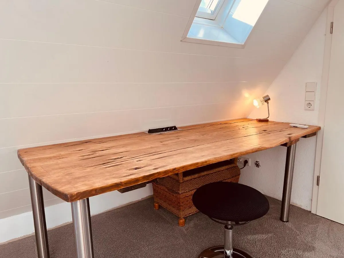 Wunderschone Helle Wohnung, 10 Min Zum Zentrum Stuttgart 0*,
