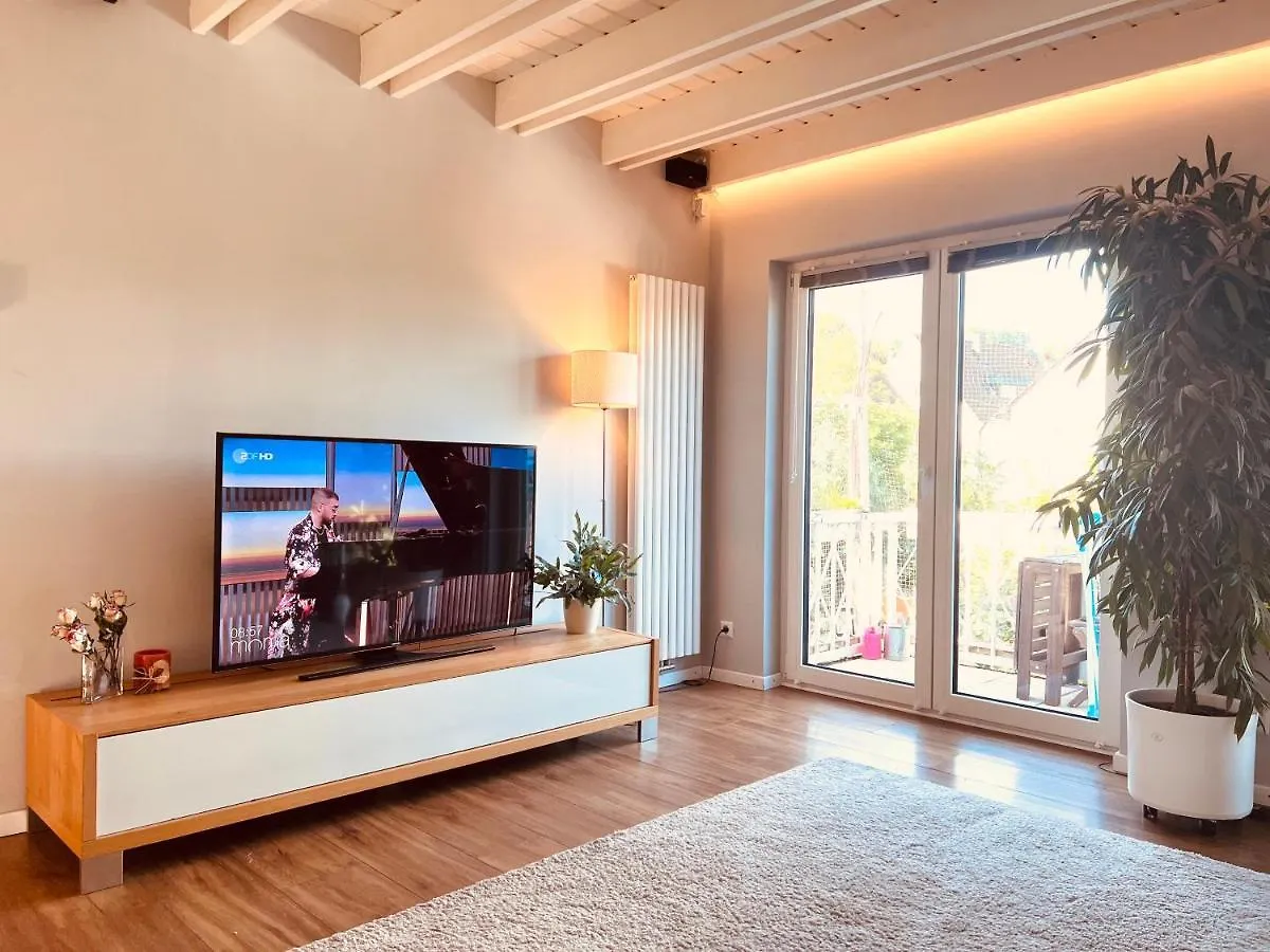 Wunderschone Helle Wohnung, 10 Min Zum Zentrum Stuttgart Apartment